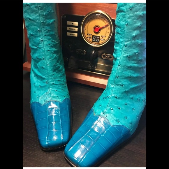 New Blue Ostrich & Alligator cowboy boots! Awesome!